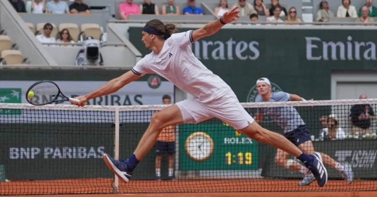 Fotografija uz vijest: Aleksandar Zverev među osam najboljih na Rolan Garosu