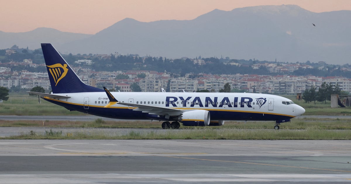 Fotografija uz vijest: Britanski regulator ispituje Ryanair zbog naknada za sjedenje sa djecom