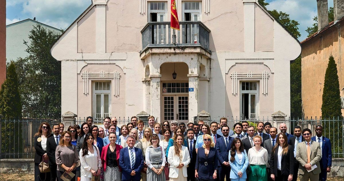 Fotografija uz vijest: Ćorović: Istorijska zastava se štiti po zakonu, ali se ne ističe