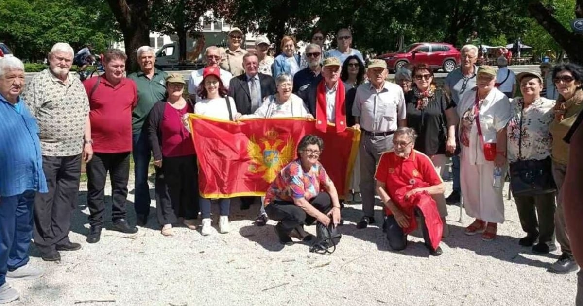 Fotografija uz vijest: Delegacija UBNORA Bara i Ulcinja obilježila Dan mladosti u Kumrovcu