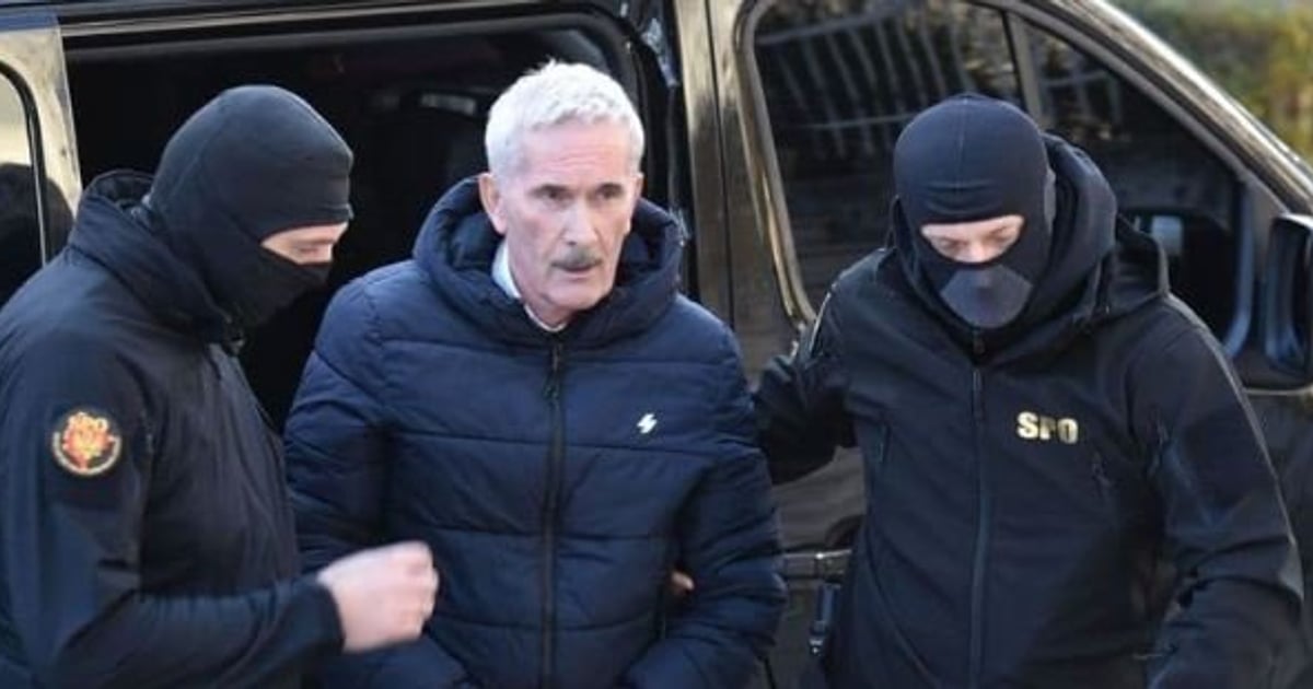 Fotografija uz vijest: Koprivica poručio Mićoviću da su ga pustili niz vodu, on mu odgovorio: 'Poginuo ispred ove zgrade ako je tako'