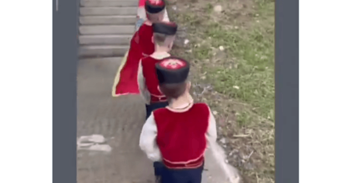 Fotografija uz vijest: Mališani iz Herceg Novog prikazali običaje crnogorske svadbe