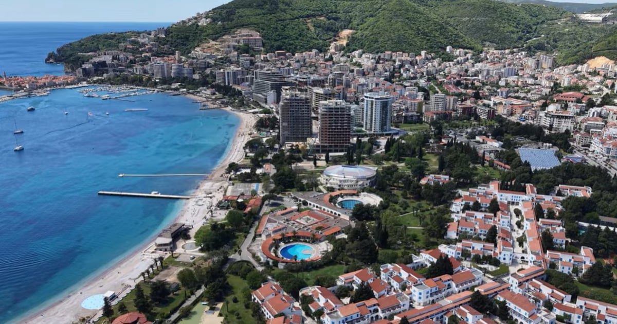 Fotografija uz vijest: Na Slovenskoj plaži u Budvi povrijeđen ronilac, udario ga skuter