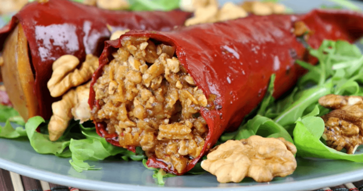 Fotografija uz vijest: Recept za paprike punjene orasima