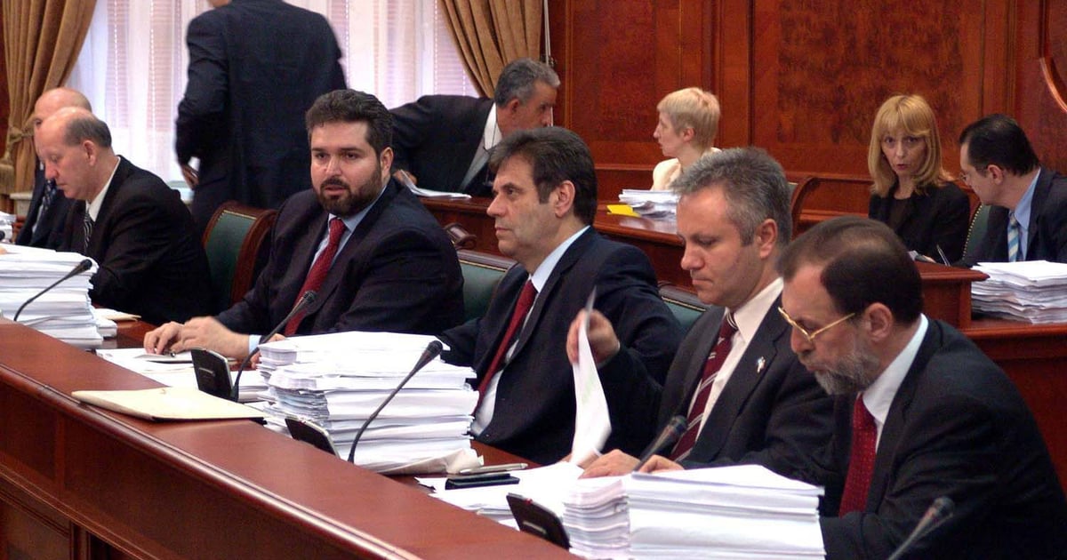 Fotografija uz vijest: Srbija priznala Crnu Goru nakon 33 države