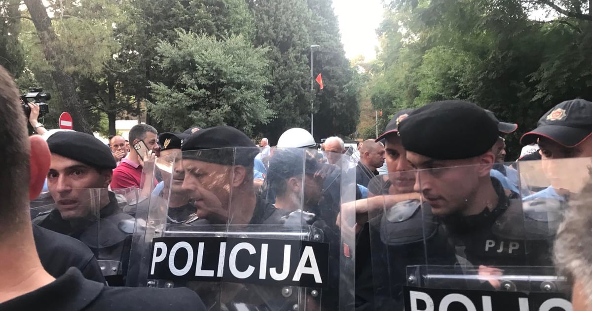 Fotografija uz vijest: Stega: Procesuiran Lazar Dragojević koji nije bio na protestu ispred Vile Gorica