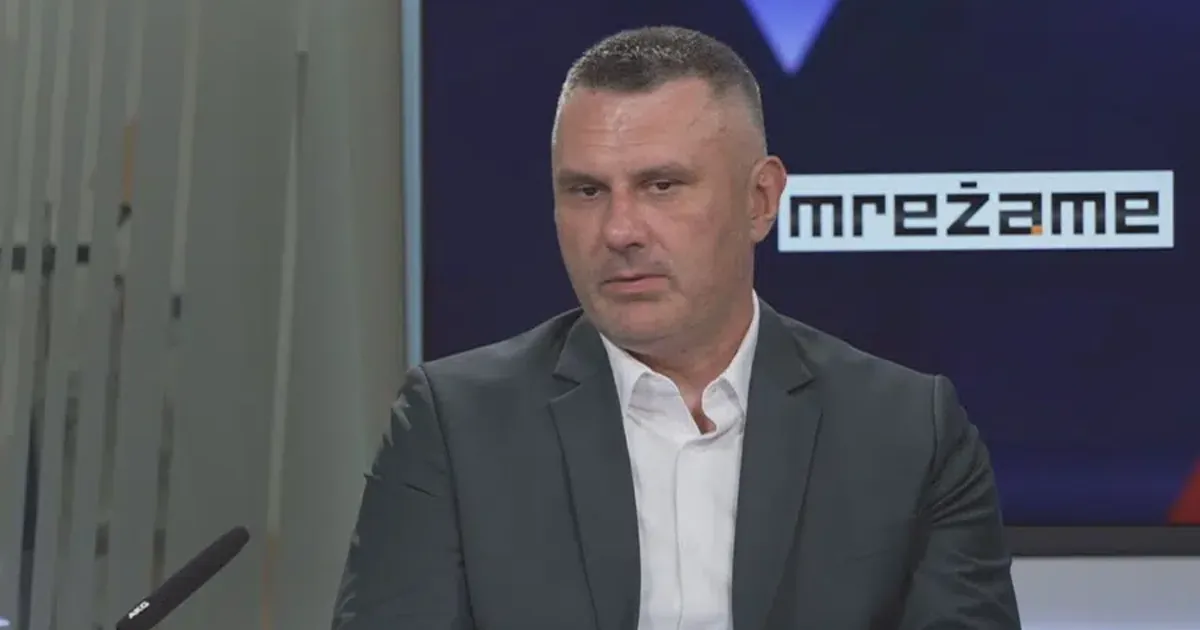 Fotografija uz vijest: Vuksanović: Asfaltiranje svih traka Bulevara Tivat-Jaz do kraja sedmice