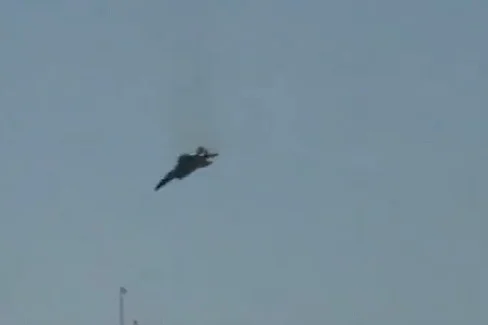 Fotografija uz vijest: Američki bombarder B-52 pao u Kaliforniji nakon polijetanja