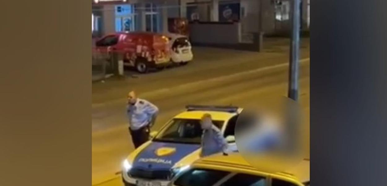 Fotografija uz vijest: Banja Luka: Otac zavezao sina za banderu, policija intervenisala