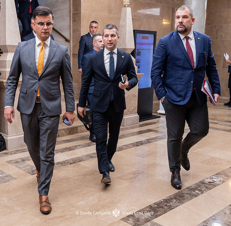 Fotografija uz vijest: Bečić, Šaranović i Krapović danas pred poslanicima o bezbjednosti i odbrani