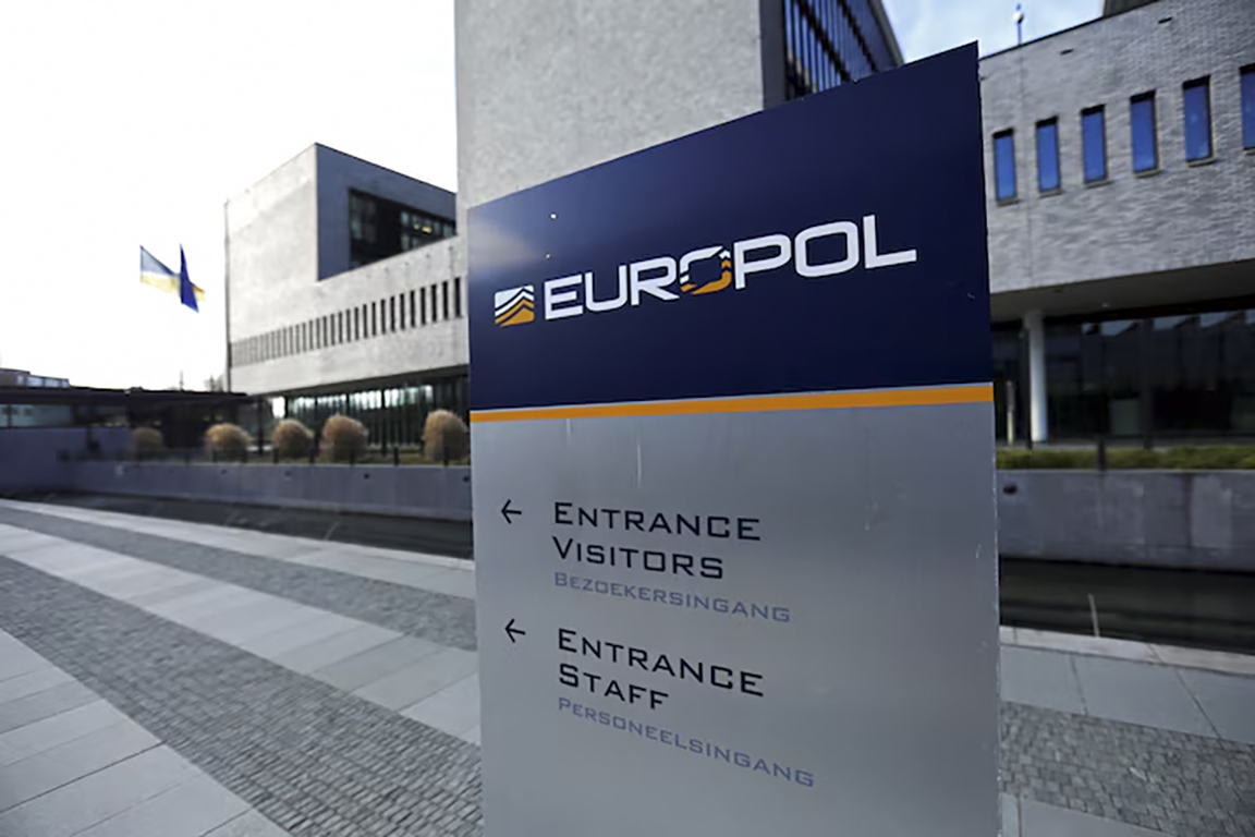 Fotografija uz vijest: Belgija: Sedam članova mreže osuđeno zbog finansiranja Islamske države