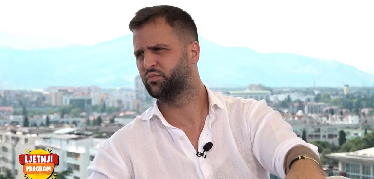 Fotografija uz vijest: Crvenko o postupanju pri toplotnom udaru: Osobu bez svijesti stavite na bok i odmah pozovite Hitnu pomoć