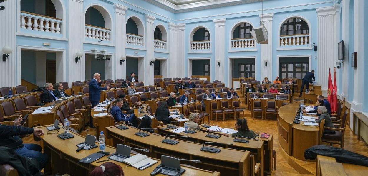 Fotografija uz vijest: Đurašković: Novi vodovod, tretman otpadnih voda, hotel „Lokanda“ i nastavak gradnje žičare ključni prioriteti Prijestonice Cetinje