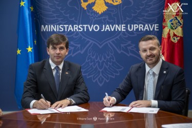Fotografija uz vijest: Dukaj i Azemović: Unapređujemo evropske standarde kvaliteta u crnogorskim institucijama