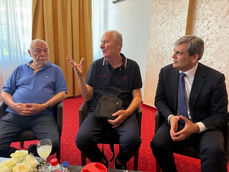 Fotografija uz vijest: Ibrahimović, Mesić i Bogićević: Zapadnom Balkanu mjesto je u Evropskoj uniji
