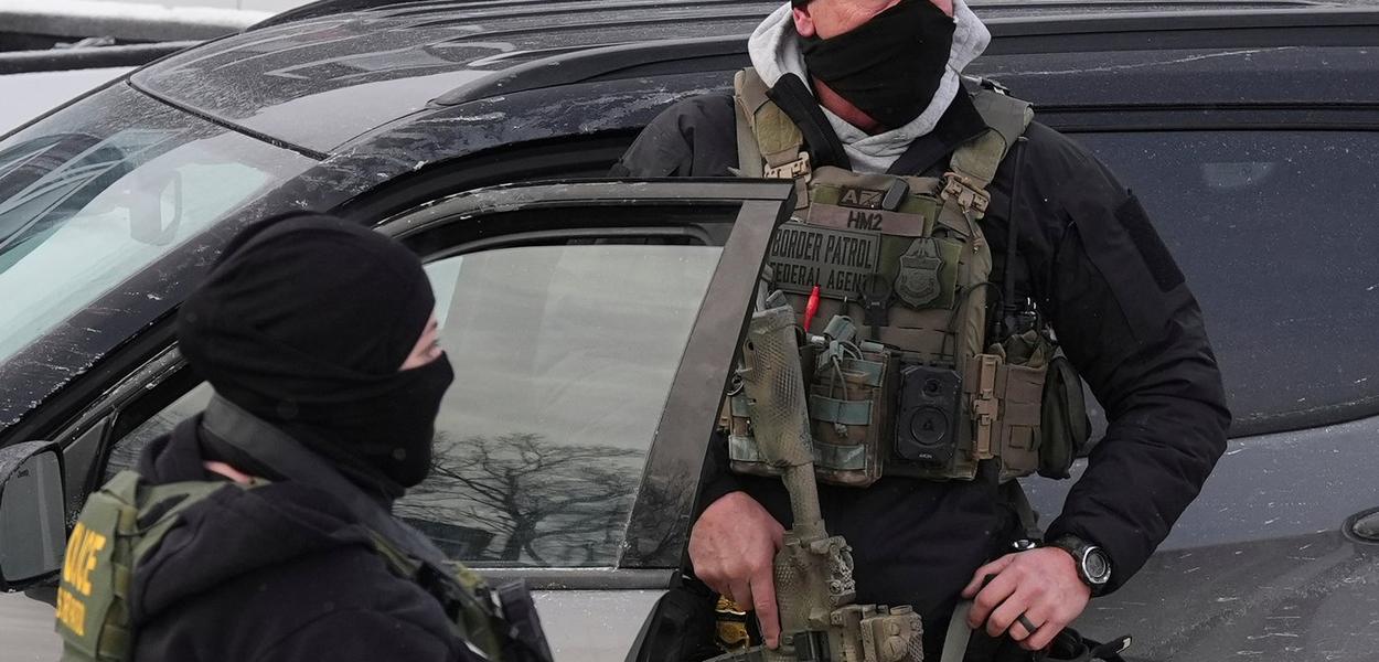 Fotografija uz vijest: ICE priveo 10.000 ljudi za pet dana u novom talasu deportacija po Trampovoj politici