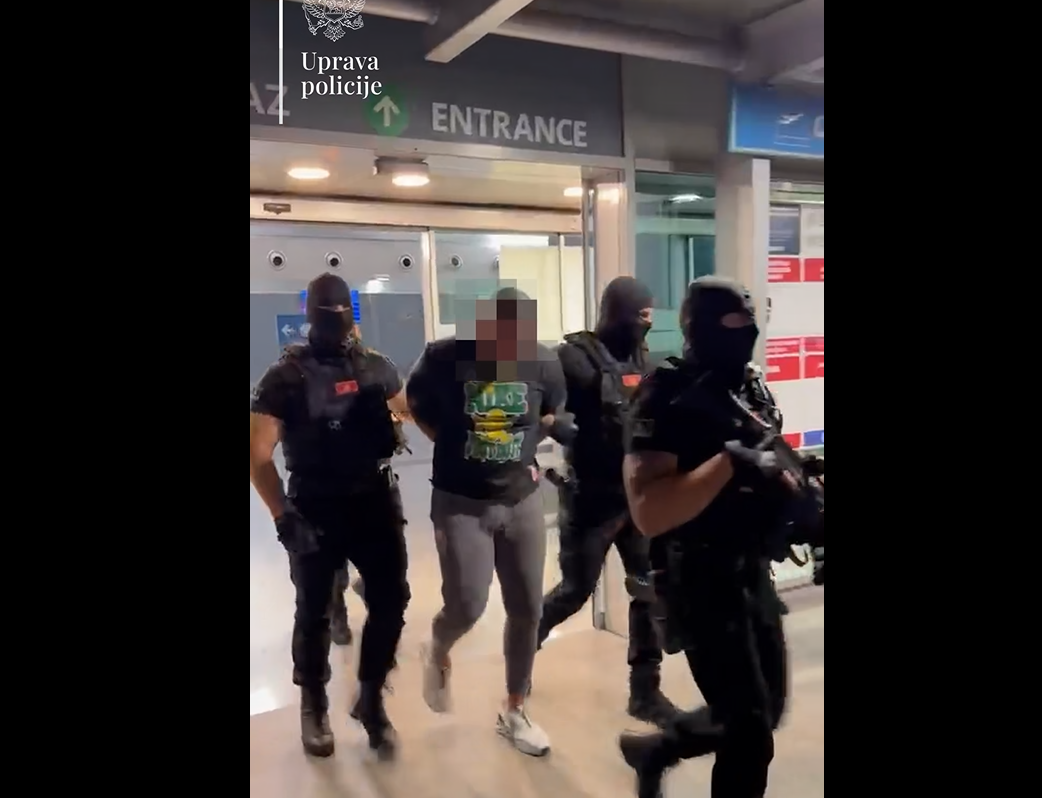 Fotografija uz vijest: Interpol Podgorica i PJP uspješno realizovali ekstradiciju člana OKG iz Španije