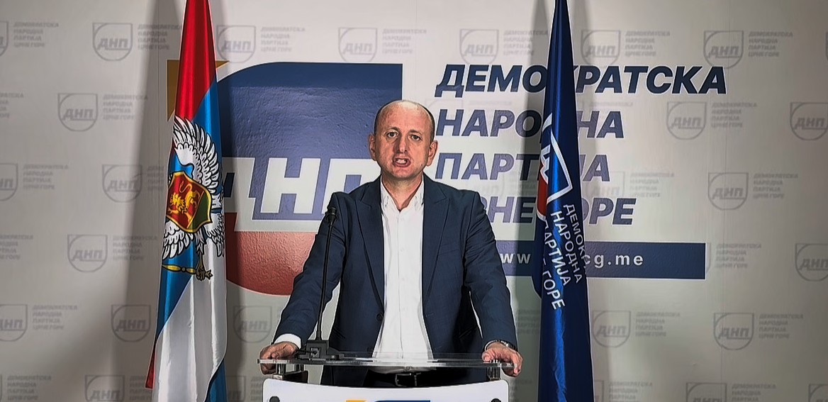 Fotografija uz vijest: Knežević: Žao mi je što sam Spajiću pokvario plan da ukradu 300 miliona eura građana Podgorice