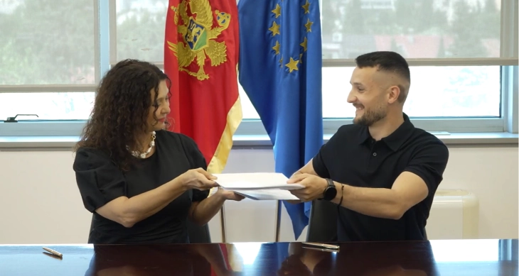 Fotografija uz vijest: Ministarstvo turizma potpisalo ugovor o uređenju 575 km planinarskih staza