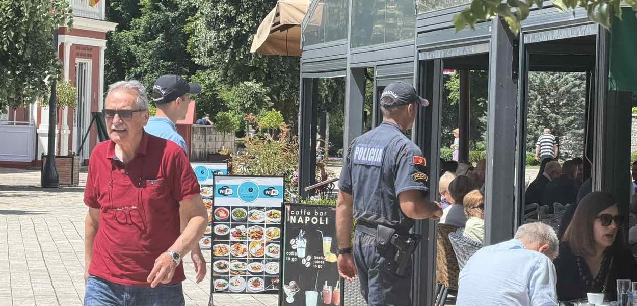 Fotografija uz vijest: Na Cetinju kontrolisano 115 lica, izrečene represivne mjere za strane državljane