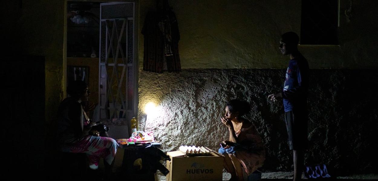 Fotografija uz vijest: Nestanak struje na cijelom kubanskom ostrvu zbog problema sa energentima