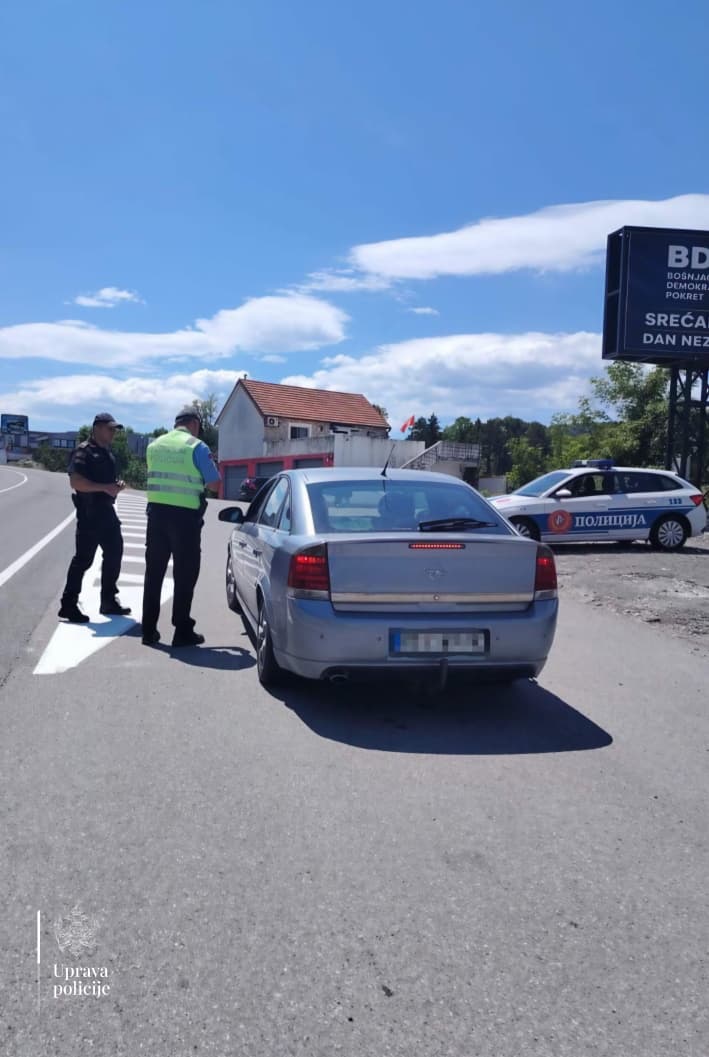 Fotografija uz vijest: Pojačane kontrole saobraćaja: Policija angažovala i presretače