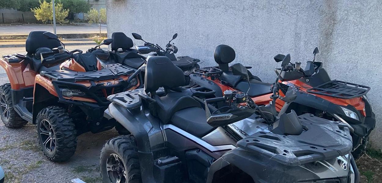 Fotografija uz vijest: Policija u Ulcinju isključila četiri kvada iz saobraćaja, sankcionisani strani državljani