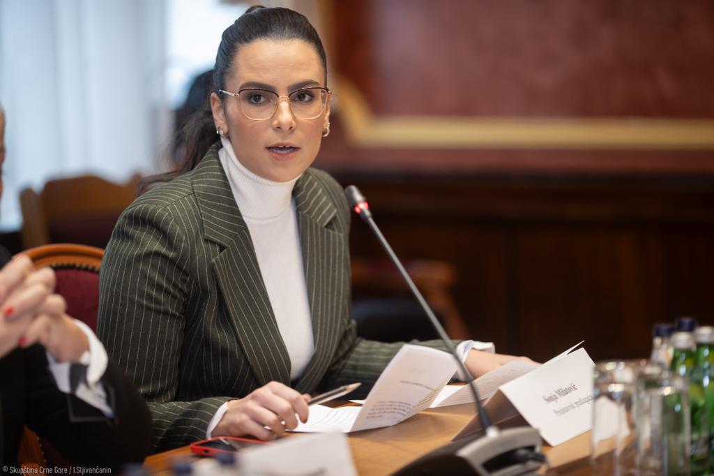 Fotografija uz vijest: Popović: Vladajuća većina svjesno koči rješavanje krize koju je sama izazvala