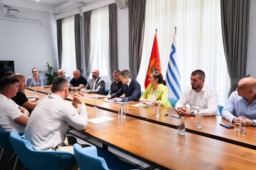 Fotografija uz vijest: Postignut finalni dogovor između Glavnog grada, Vlade i mještana; Mujović: Botun dobija najveće infrastrukturno ulaganje u svoj...