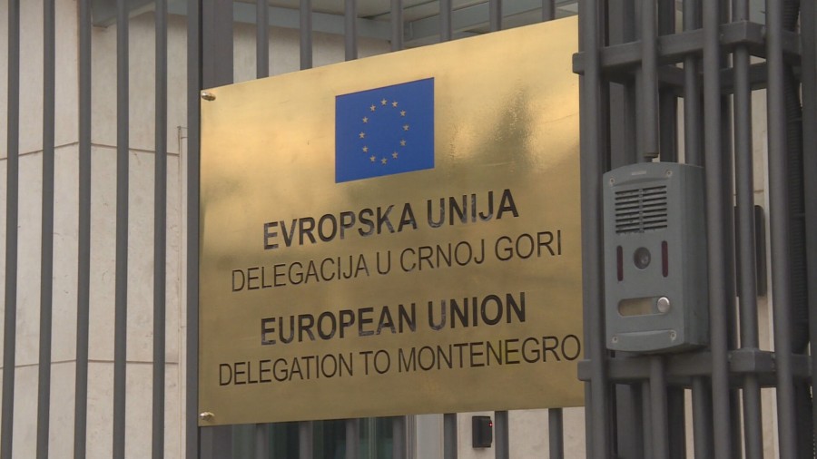 Fotografija uz vijest: Sastanak u Delegaciji EU: Satler okupio vlast i opoziciju, tema ustavne promjene i povratak DPS-a u parlament