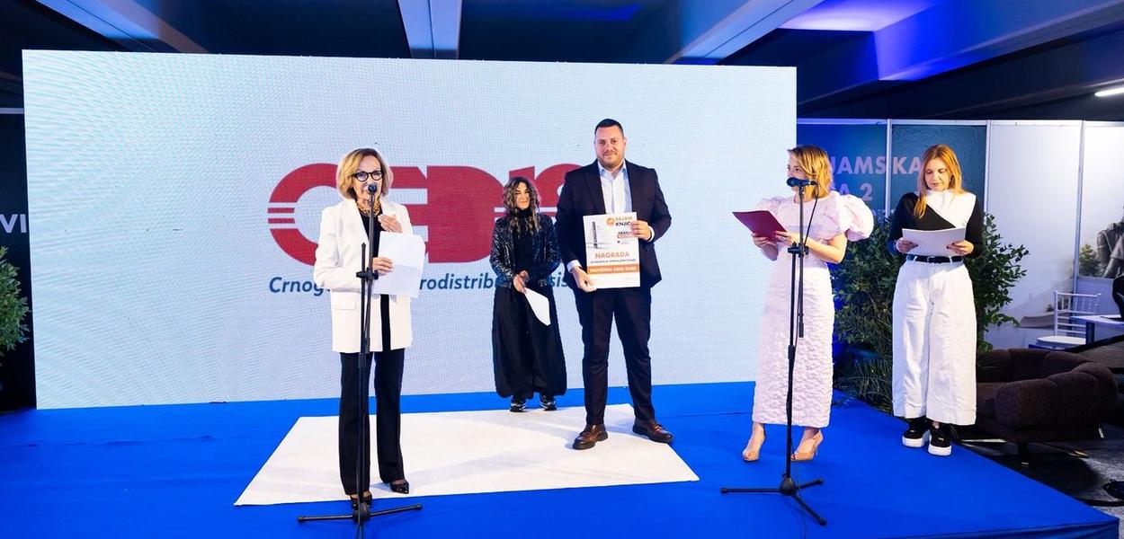 Fotografija uz vijest: Skupština Crne Gore nagrađena za najbolje opremljeni štand na Sajmu knjiga
