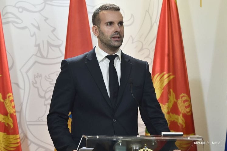 Fotografija uz vijest: Spajić: Ne može se u istu ravan stavljati pristup Komnenića i Vučićevića, urednik Informera kontinuirano vrijeđa Crnu Goru