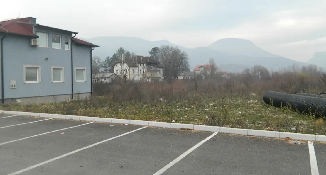 Fotografija uz vijest: U Beranama i dalje nema početka izgradnje zgrade za penzionere, kamen temeljac čeka 18 godina