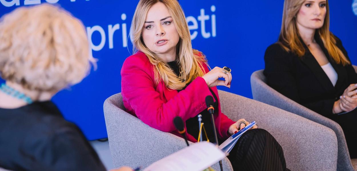 Fotografija uz vijest: Uljarević: Mandić dolaskom na prijem povodom 20 godina nezavisnosti pokušava da se dodvori evropskim zvaničnicima
