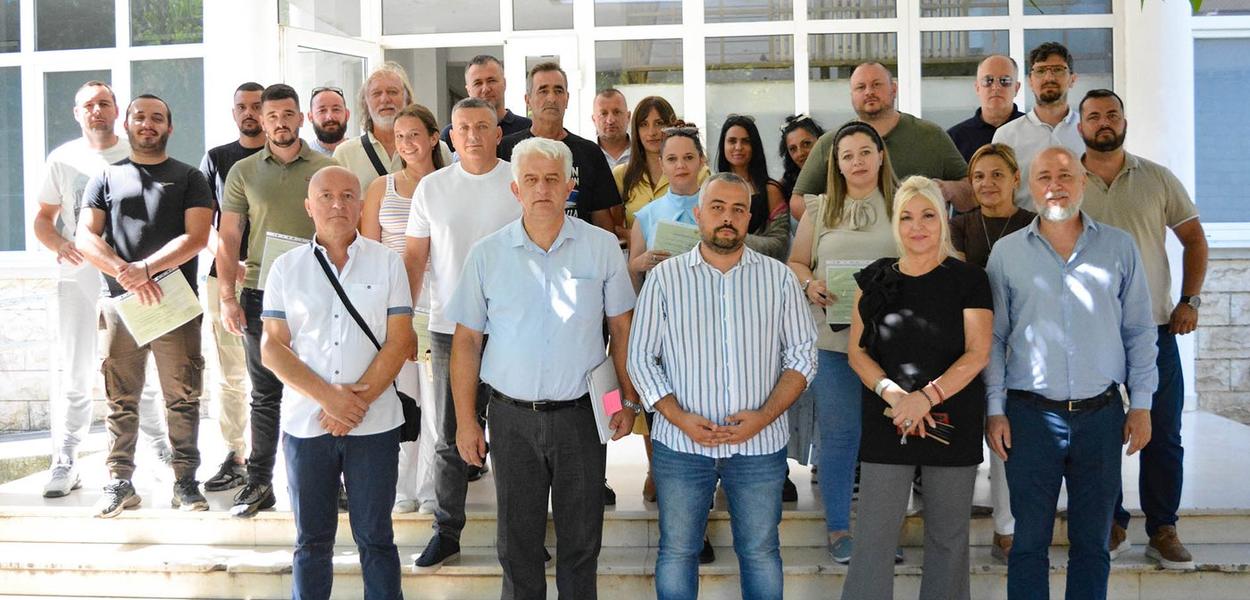 Fotografija uz vijest: Uvjerenja učesnicima programa prekvalifikacije