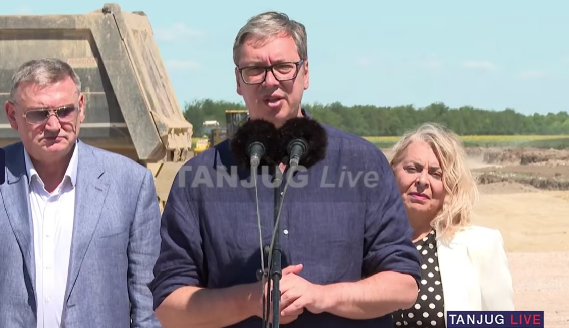 Fotografija uz vijest: Vučić: Nevjerovatna su mi objašnjenja da oni nisu za poređenje sa Vučićevićem, kad povuku zabranu i mi ćemo odustati od recipro...