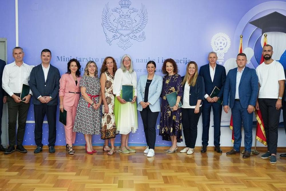 Fotografija uz vijest: Crna Gora i Austrija potpisale ugovore za zajedničke naučne projekte vrijedne 85.180 eura