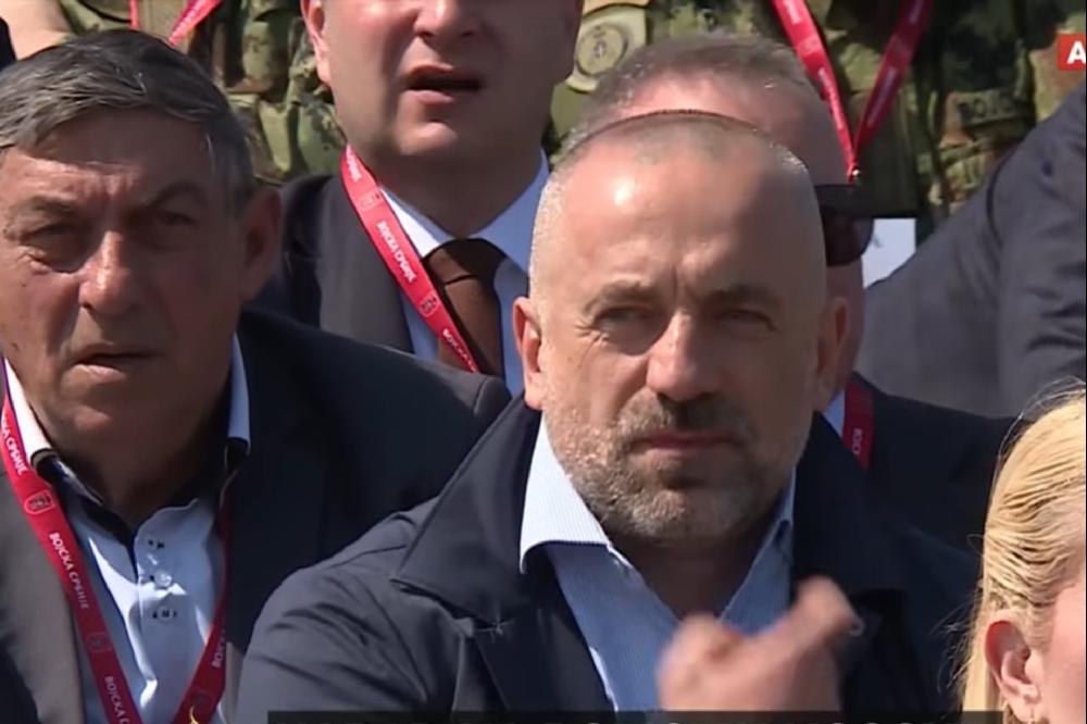 Fotografija uz vijest: Da li Milana Radoičića štiti Žandarmerija Srbije?