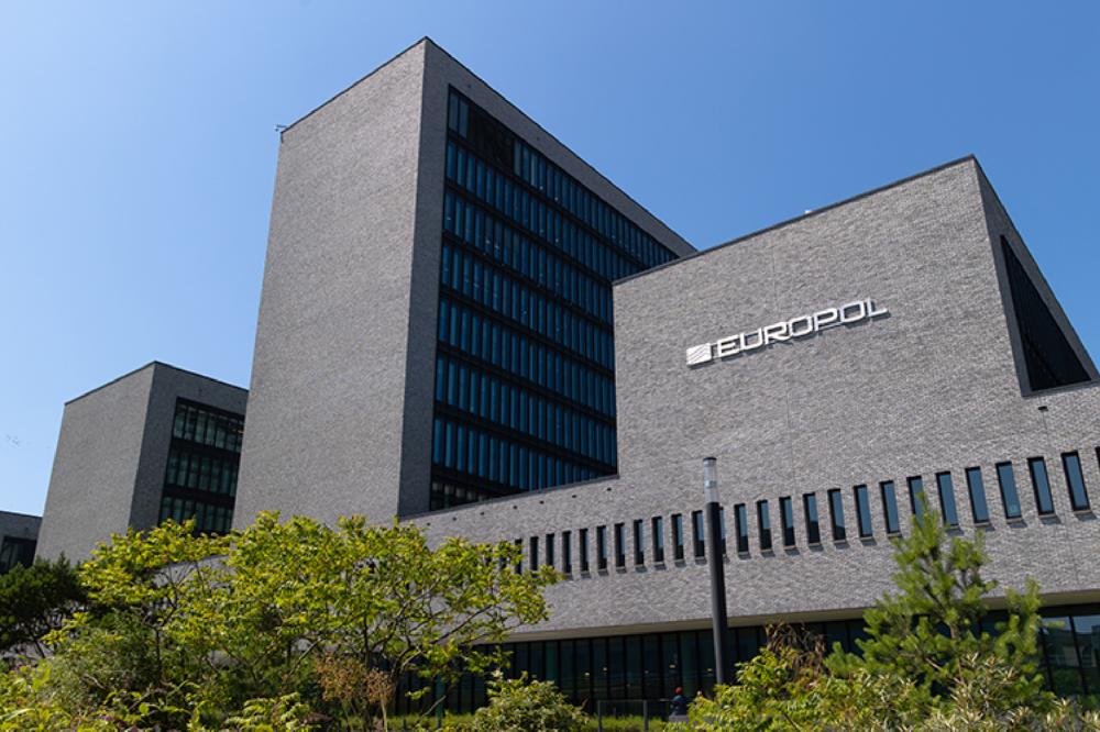 Fotografija uz vijest: Europol razbio mrežu koja je prodavala lažne suplemente, oduzeta imovina vrijedna 17 miliona eura