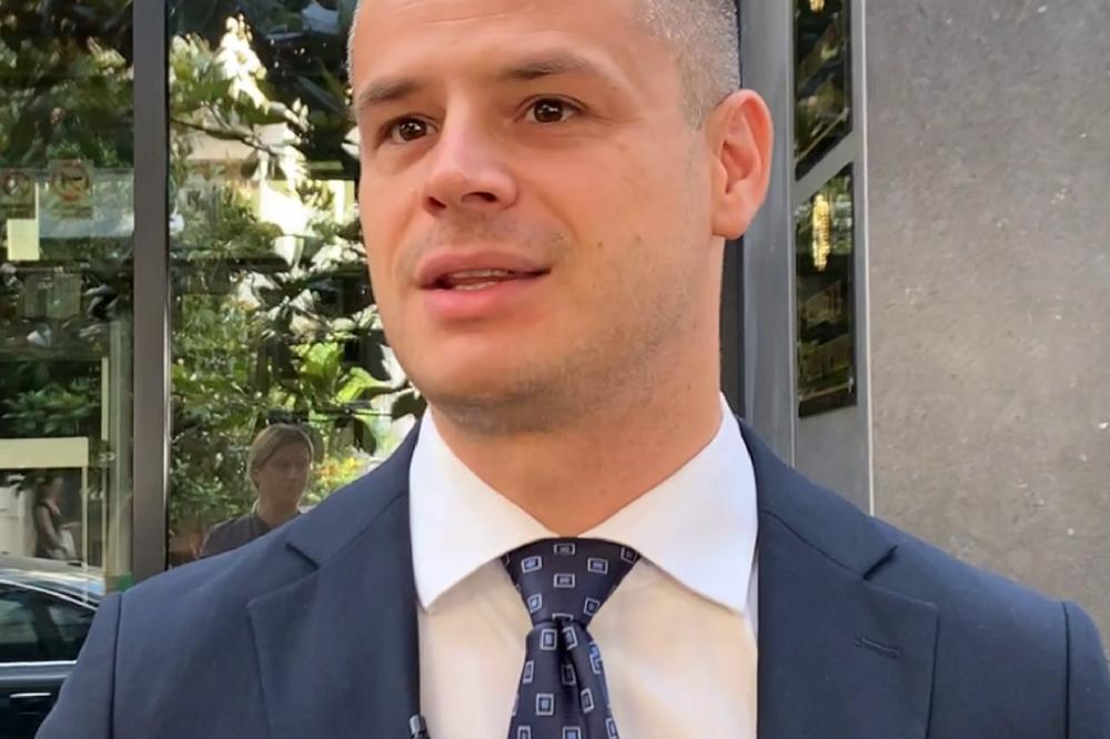 Fotografija uz vijest: Jovanović ironično komentariše dokazni materijal tužilaštva protiv Lazovića