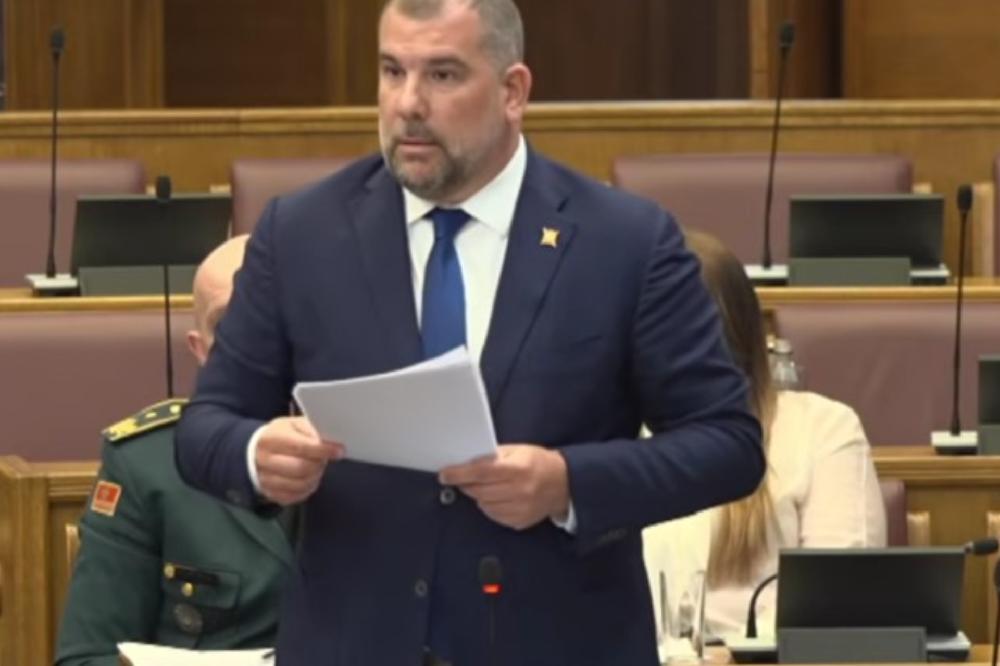 Fotografija uz vijest: Krapović: Šćepanović je koristio Majbah zbog ugroženosti, a napadi dolaze iz DPS-a i kriminalnih krugova