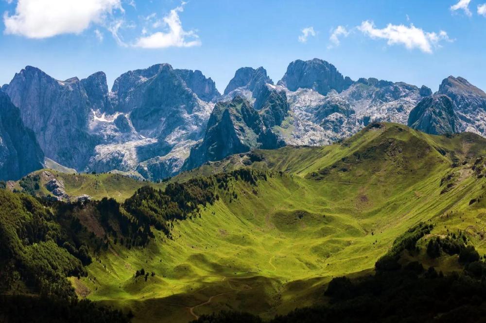 Fotografija uz vijest: Na Prokletijama u toku spasavanje dvije osobe iz Poljske