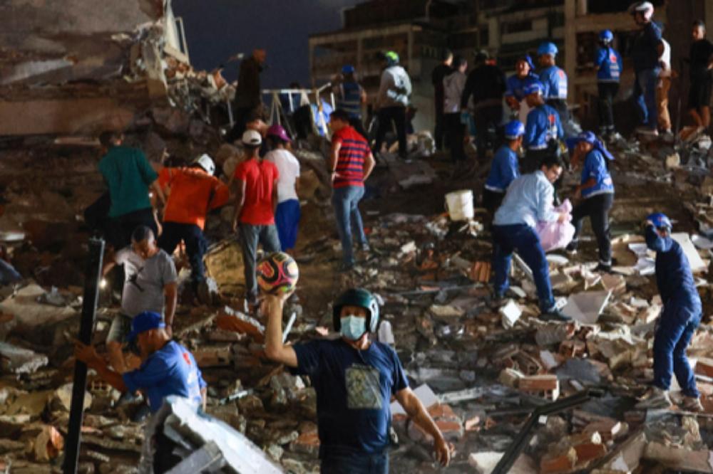 Fotografija uz vijest: Najmanje 32 poginulih u snažnim zemljotresima u Venecueli
