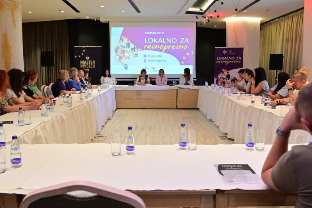 Fotografija uz vijest: Nijedna žena nije predsjednica opštine u Crnoj Gori, žene obavljaju samo 14% izvršnih funkcija