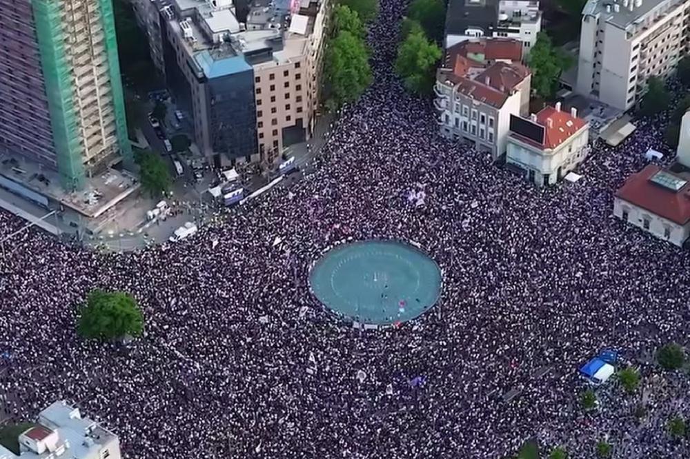 Fotografija uz vijest: Održan skup u Beogradu: "Studentski zahtjevi davno prerasli u zahtjeve građana"