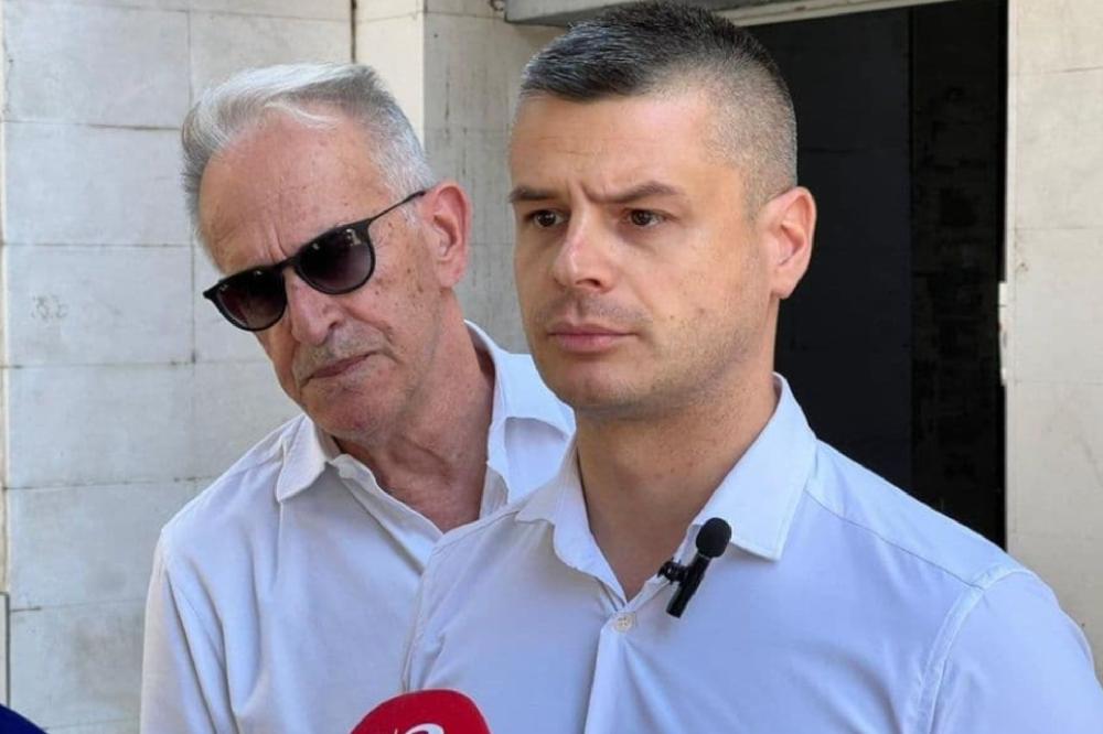 Fotografija uz vijest: Piperović: Vrijeđanje zdravog razuma; Jovanović: Optužni akt manjkav, predlažu se novinski članci kao dokaz
