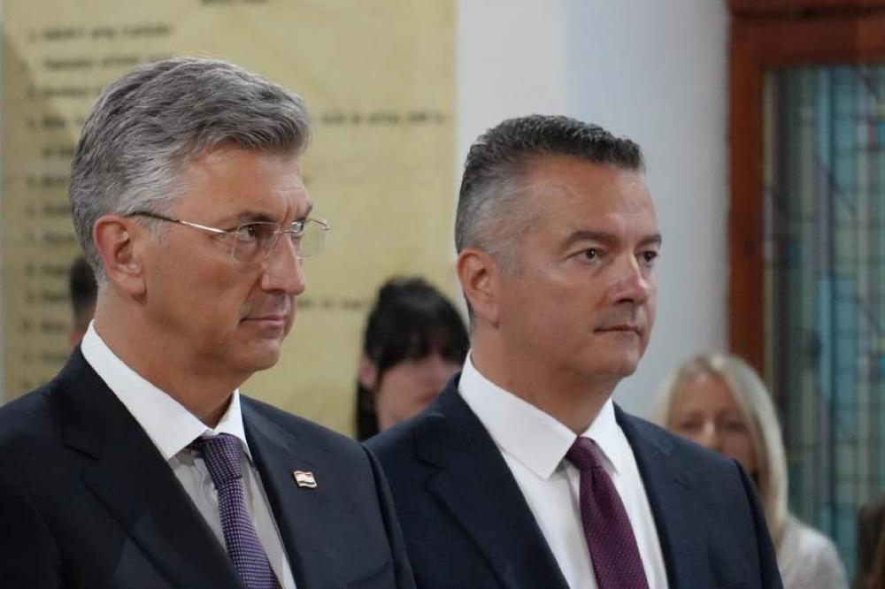 Fotografija uz vijest: Plenković: Hrvatska će obezbijediti sredstva za obnovu Doma kulture "Josip Marković" u Crnoj Gori
