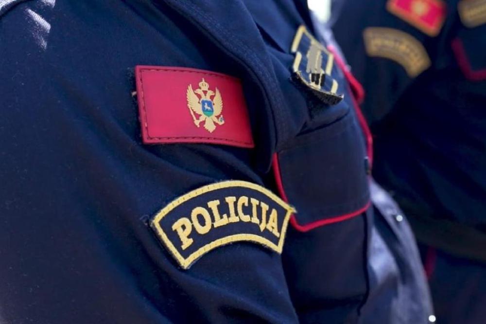 Fotografija uz vijest: Policija snima proslavu na Trgu nezavisnosti, zatvorene ulice u centru Podgorice