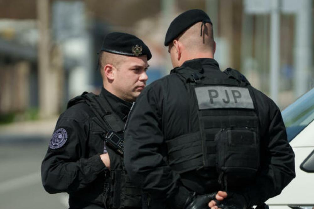Fotografija uz vijest: Policija sprovela akciju u pet primorskih opština, uhapšen Martin Janković