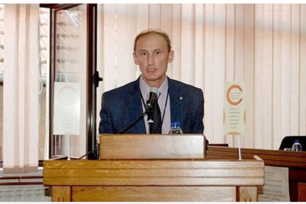 Fotografija uz vijest: Profesori i intelektualci upozoravaju da dr Saitu Šabotiću prijeti otkaz, pozivaju Ministarstvo prosvjete na reakciju